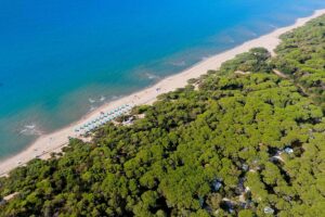 Camping Village Maremma Sans Souci, per bambini a Castiglione della Pescaia, panoramica costa e spiaggia