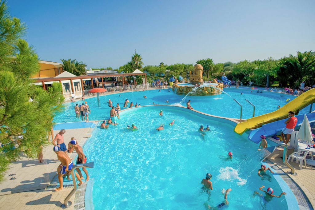 Villaggio Vacanze De Angelis a Numana, parco piscine