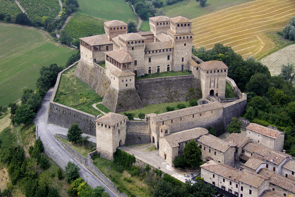 Fantasmi nei castelli del Ducato, Castello di Torrechiara