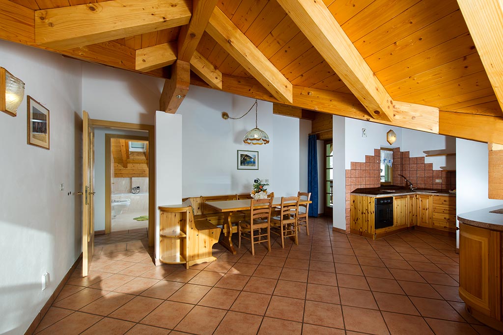 Agriturismo Villa Boschetto per bambini in Val di Fiemme, appartamento panorama superior