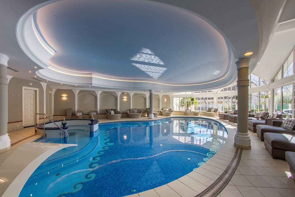 Hotel Residence Tyrol per bambini a Naturno, vicino Merano, piscina coperta