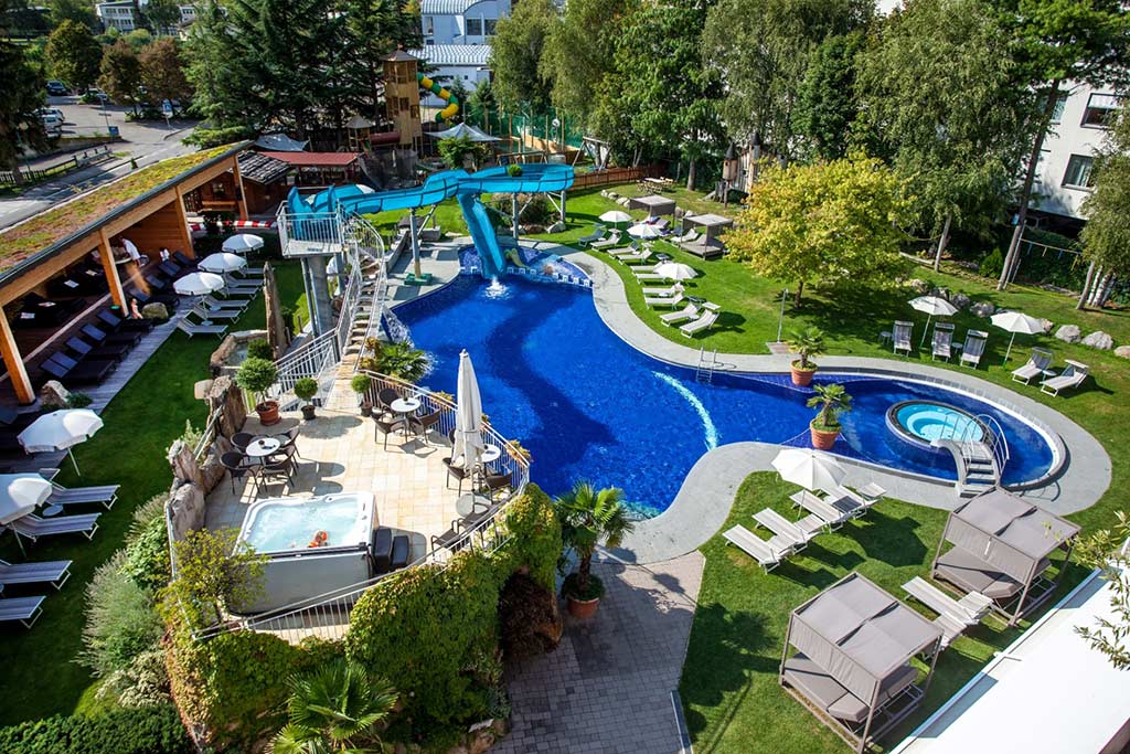 Hotel Residence Tyrol per bambini a Naturno, vicino Merano, piscina