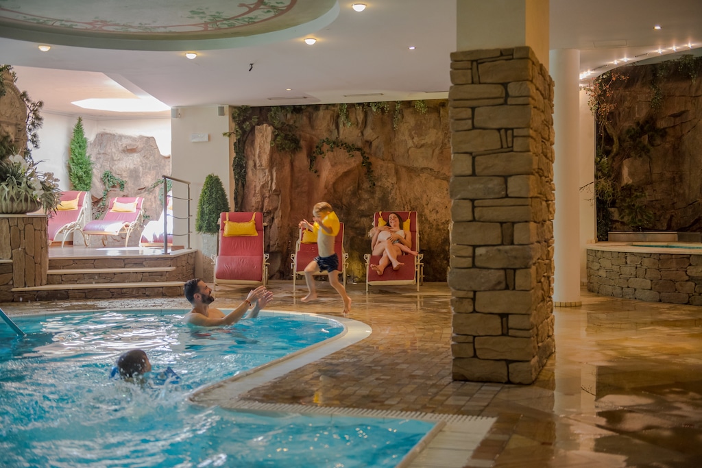 Resort Dolce Casa Family & SPA a Moena in Val di Fassa, piscina