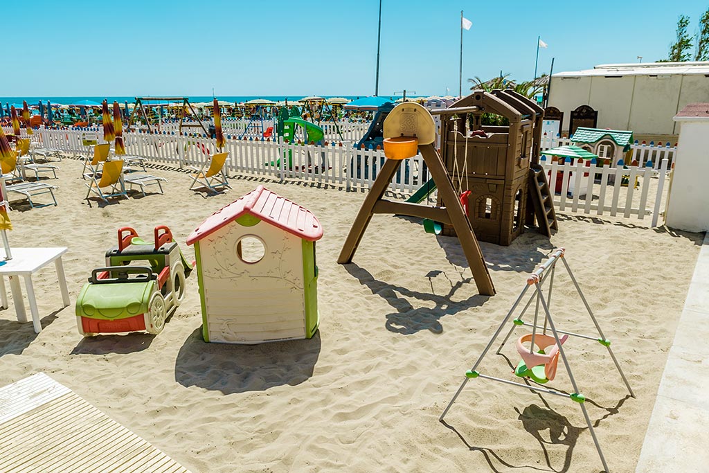 Hotel olimpo San Benedetto del Tronto, giochi bimbi in spiaggia
