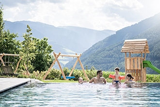 Hotel Muhlwald in Alto Adige, piscina esterna