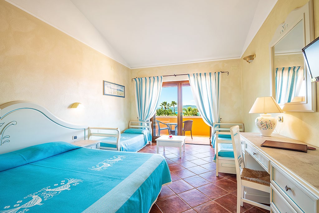 Family Hotel Club Saraceno in Sardegna ad Arbatax, camera superior vista mare
