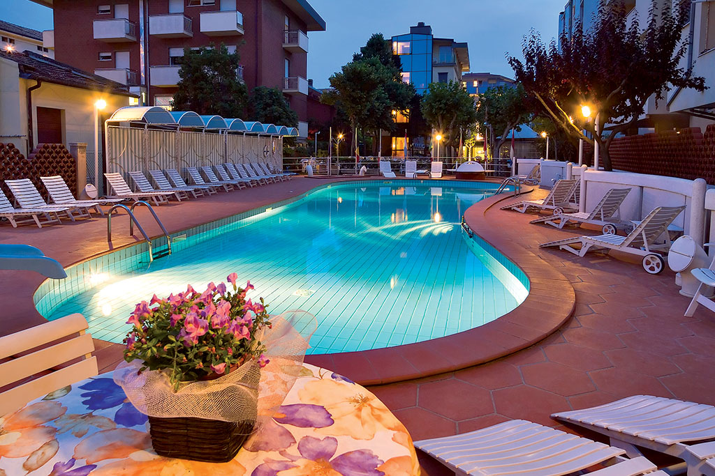Valentini Family Village a Bellaria, Hotel Rosalba, piscina