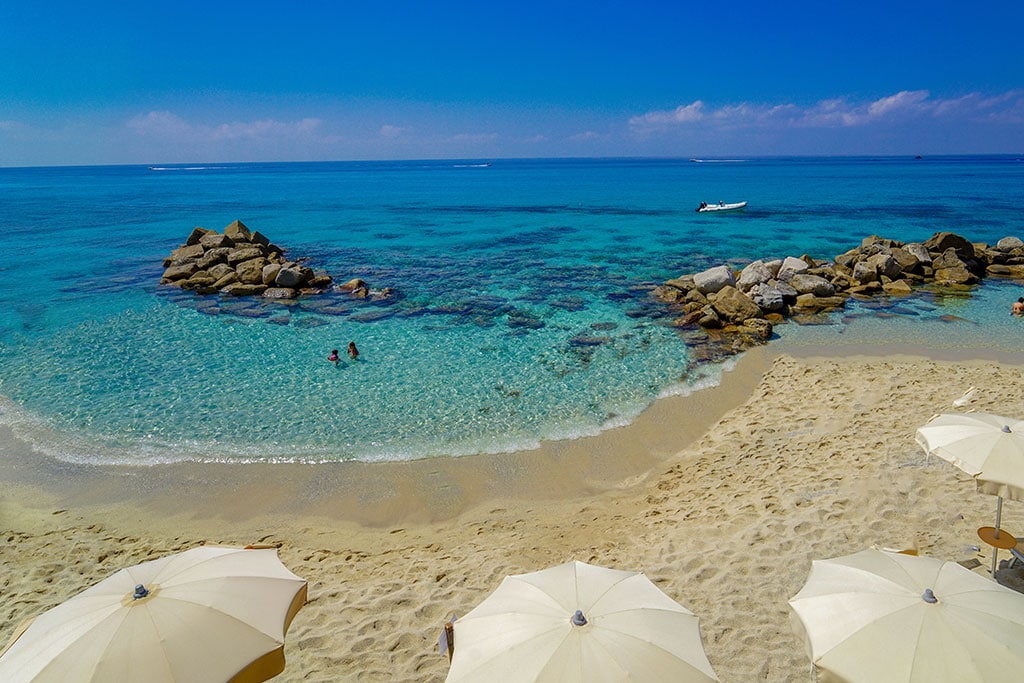 Resort per famiglie a Capo Vaticano, Baia del Godano Resort & Spa, la bellissima spiaggia