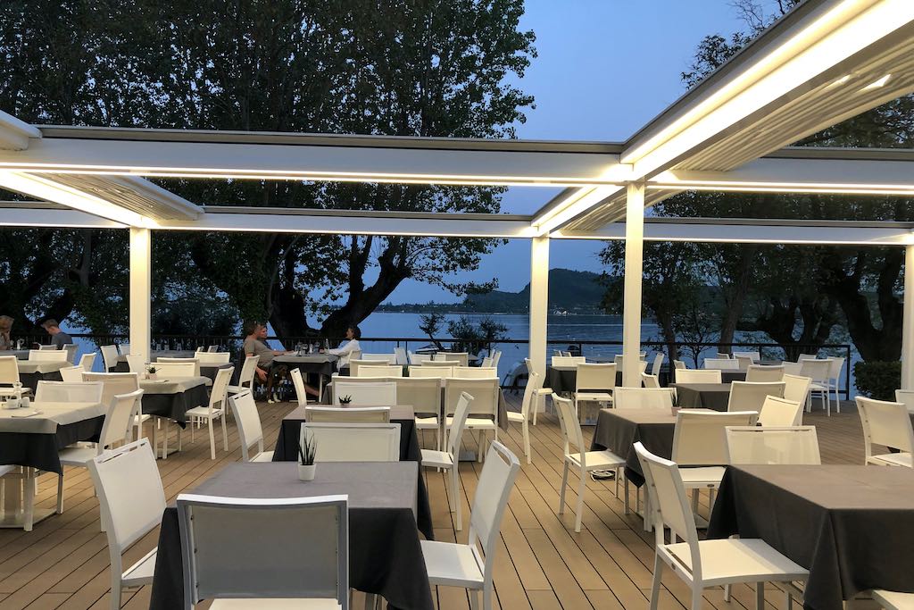 Lago di Garda Camping Europa Silvella per bambini, ristorante con terrazza