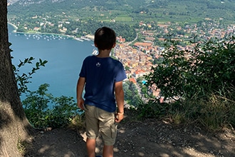 Trekking sul Lago di Garda con i bambini, alla Rocca di Garda