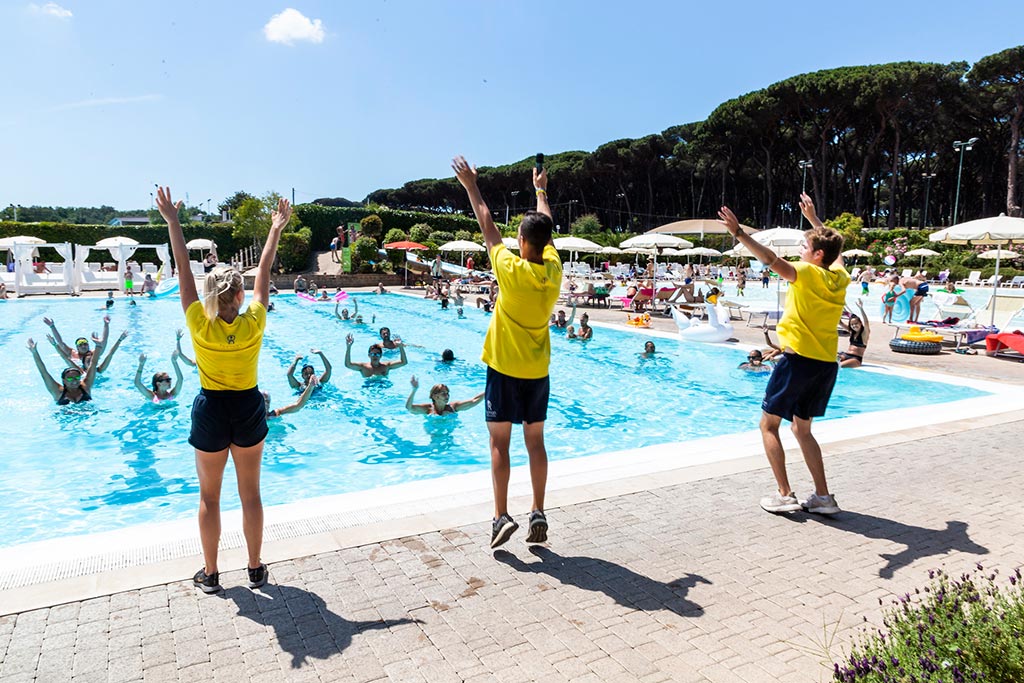 Fabulous Village, campeggio e villaggio per bambini tra Roma e Ostia, animazione e sport in piscina