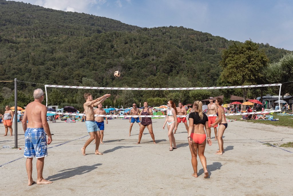 Continental Camping Village sul Lago di Mergozzo per bambini, beach volley