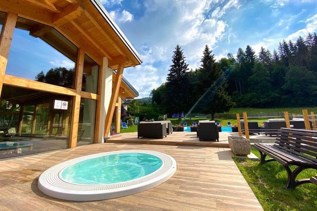 Caminetto Mountain Resort per bambini a Lavarone, vasca idromassaggio
