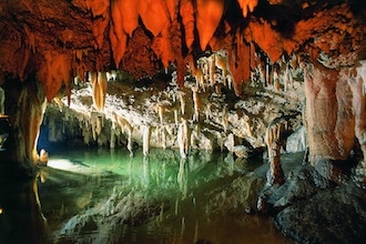 Antro del Corchia: grotta e acqua.