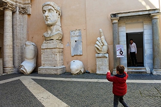 Musei Capitolini, statua di Costantino