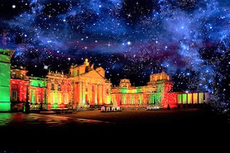 Blenheim Palace con le luci di Natale