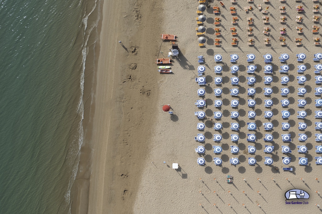 Puglia, Sea Garden Club, spiaggia ombrelloni