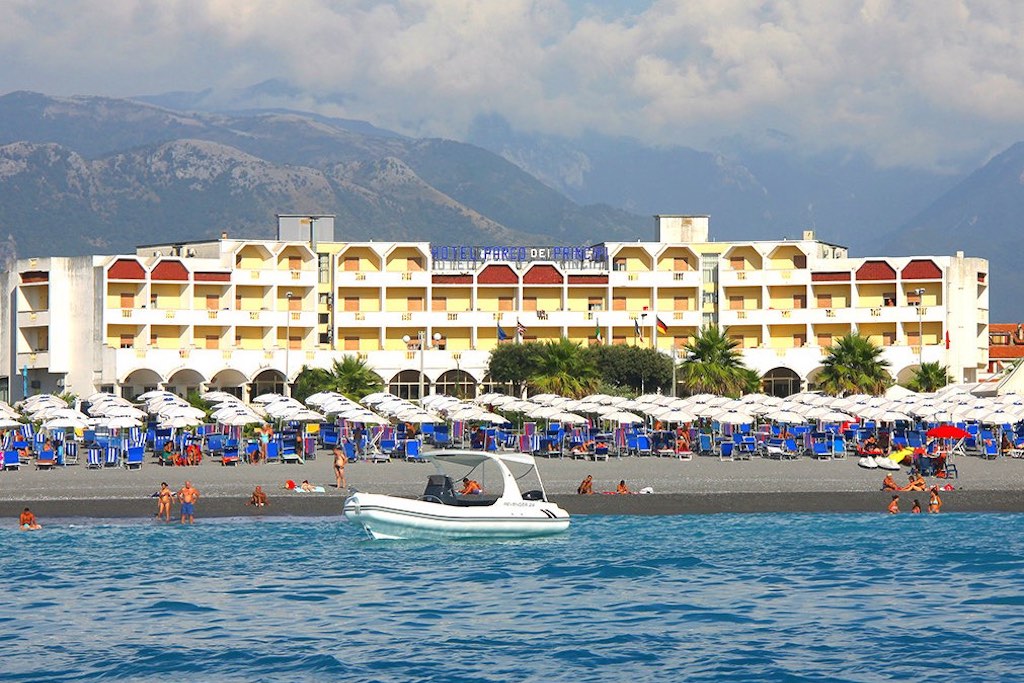 Hotel Parco dei principi per bambini a Scalea, spiaggia vista dal mare