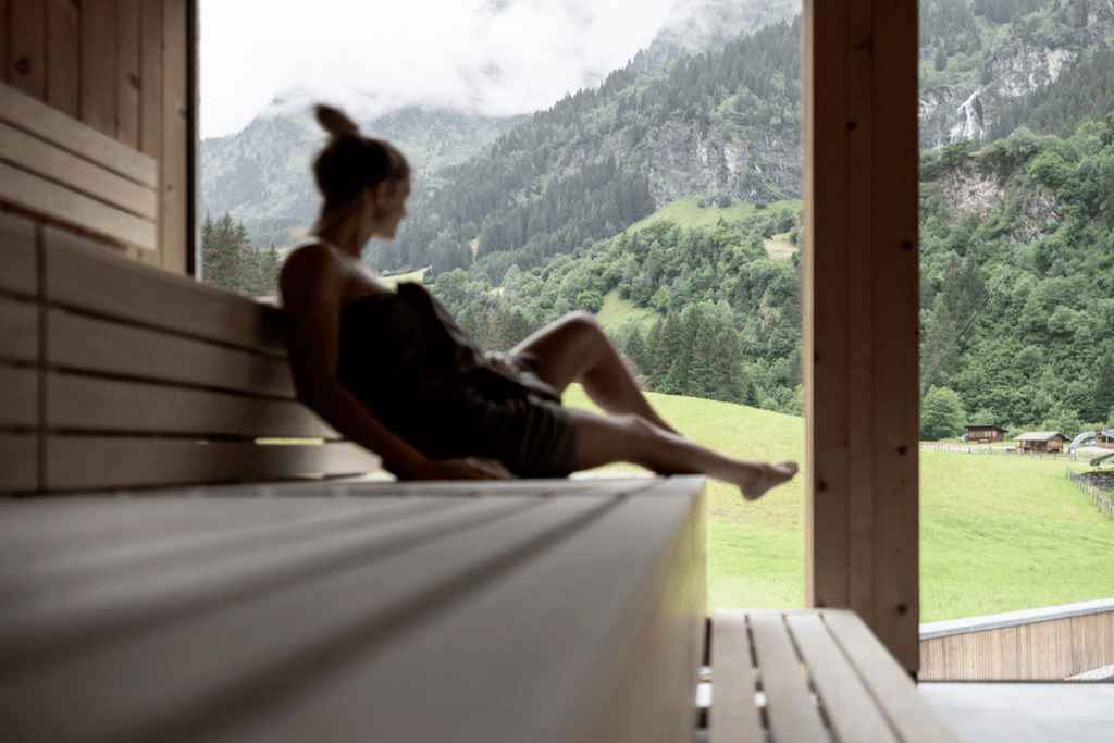 Alto Adige, Hotel Feuerstein, sauna con vista