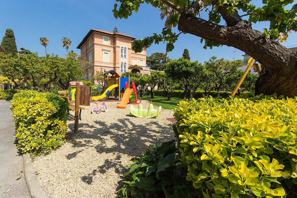 Hotel Villa San Giuseppe a San Bartolomeo al mare per bambini, zona giochi per bambini