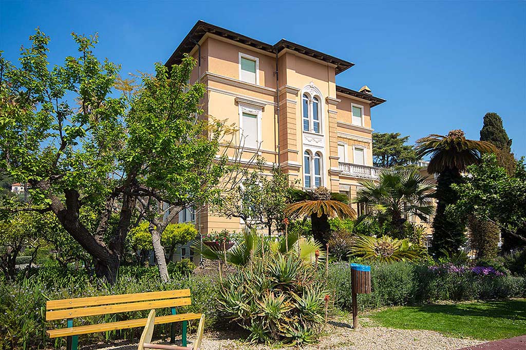 Hotel Villa San Giuseppe a San Bartolomeo al mare per bambini, parco e residenze