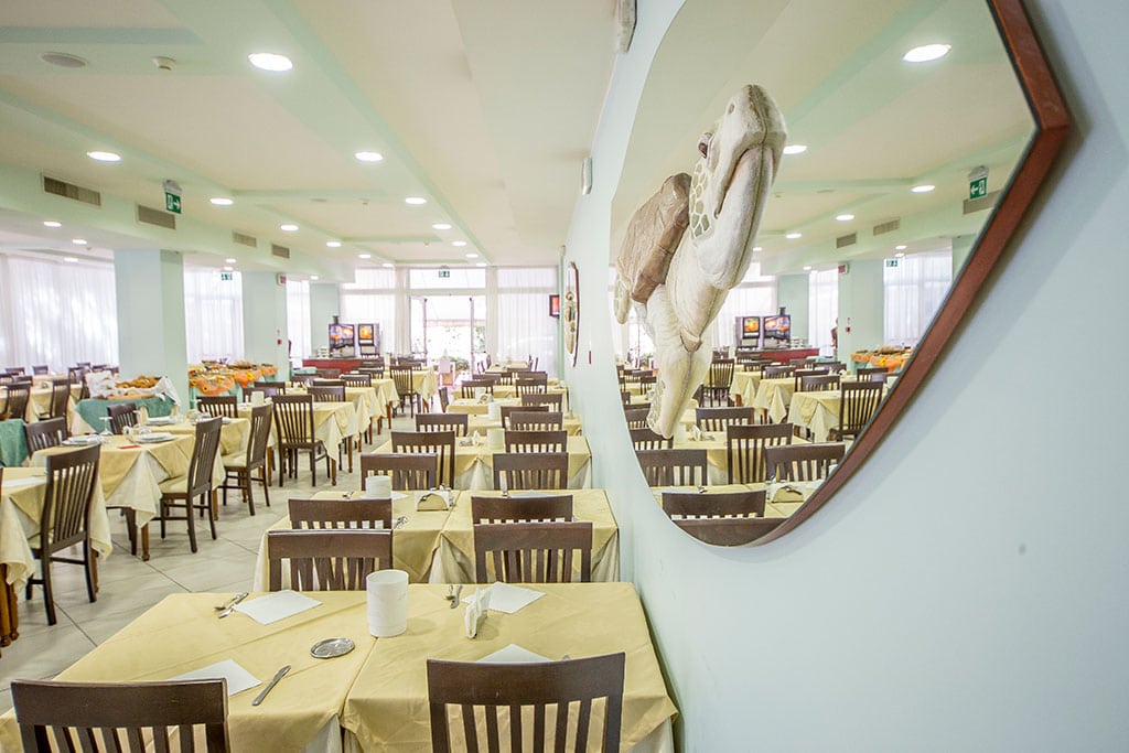 Ciccio Family Hotel a Misano Adriatico, sala ristorante