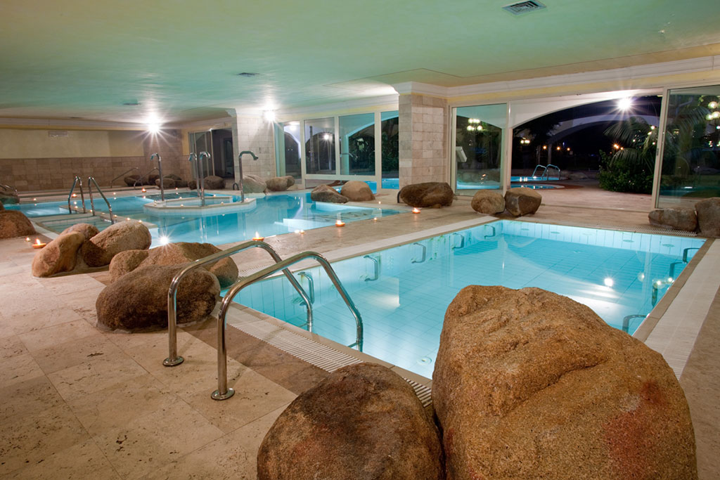 Sighientu Resort Thalasso & Spa per bambini in sud Sardegna, piscina interna