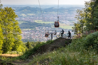 Slovenia in bici e treno con i bambini per una vacanza green: al bike park di Maribor