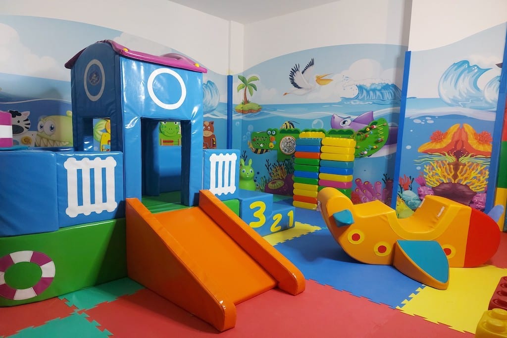 Family Hotel Nettuno Jesolo Lido, sala giochi per bebè