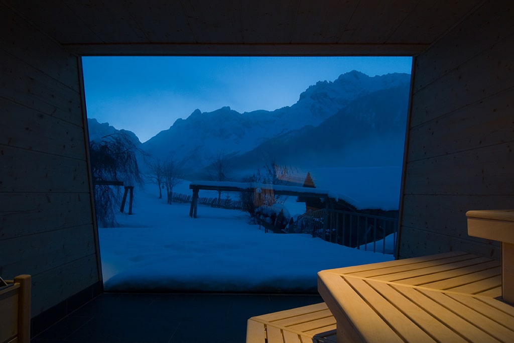Family Resort Rainer per bambini in Val Pusteria, sauna con vista