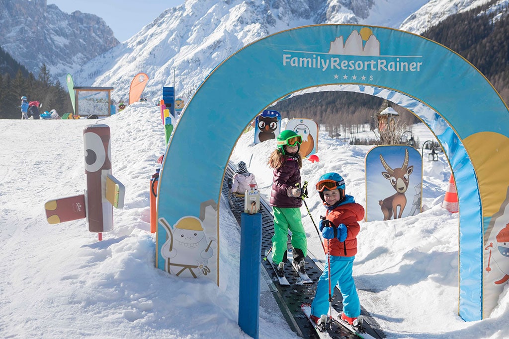 Family Resort Rainer per bambini in Val Pusteria, scuola sci bimbi