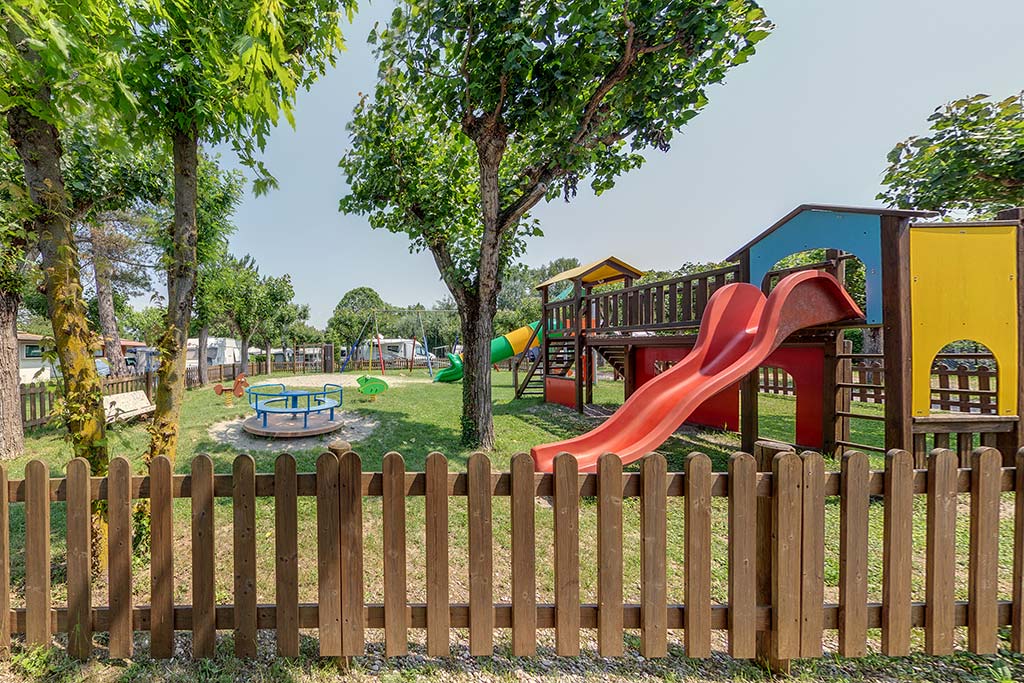 Camping Fossalta per bambini a Lazise sul Lago di Garda, parco giochi