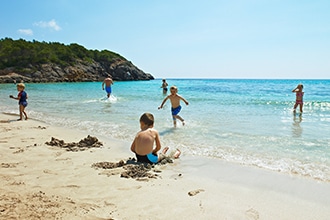 A Ibiza al mare con i bambini
