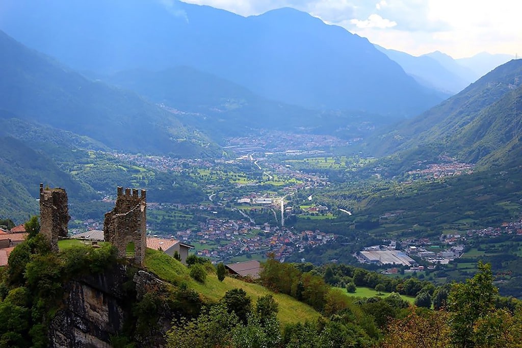 panorama Valle Camonica vicino al B&B Castello