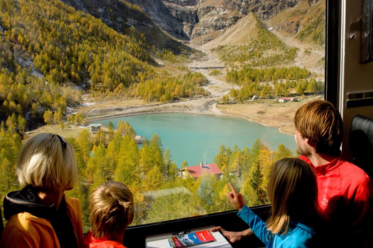 Trenino rosso del Bernina itinerario di un giorno per famiglie