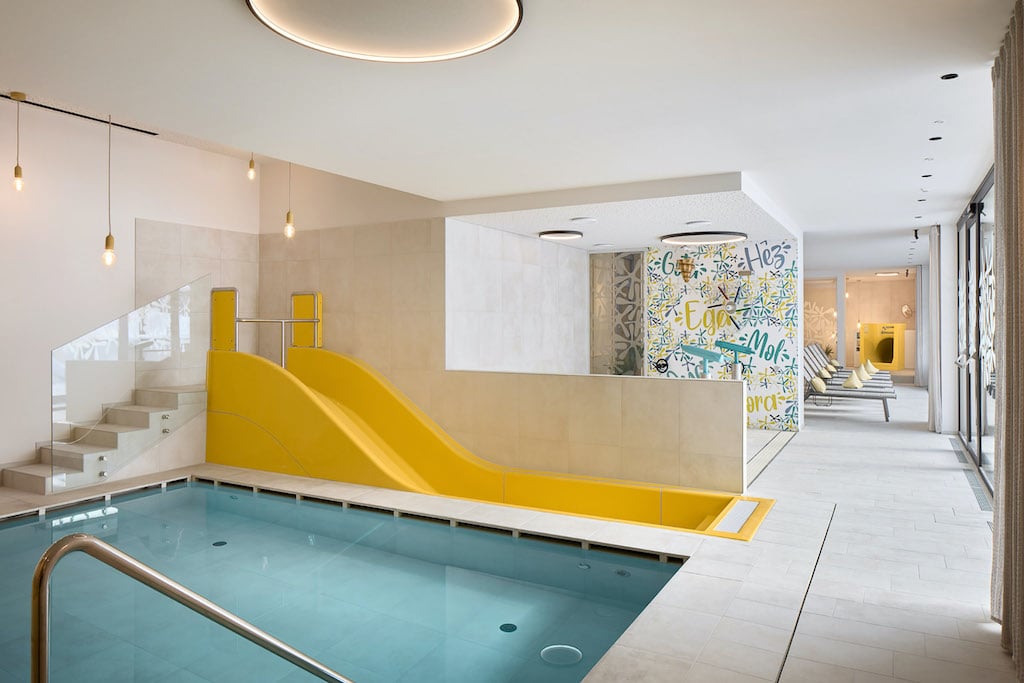 Movi Family Apart-Hotel per bambini in Val Badia, piscina interna per bambini