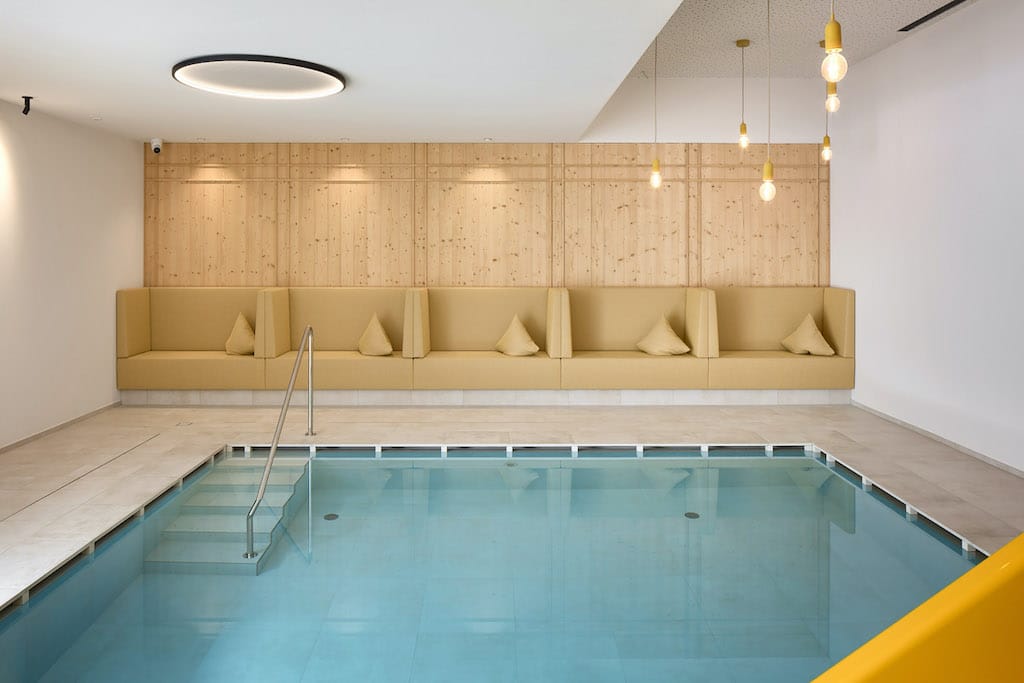 Movi Family Apart-Hotel per bambini in Val Badia, piscina interna