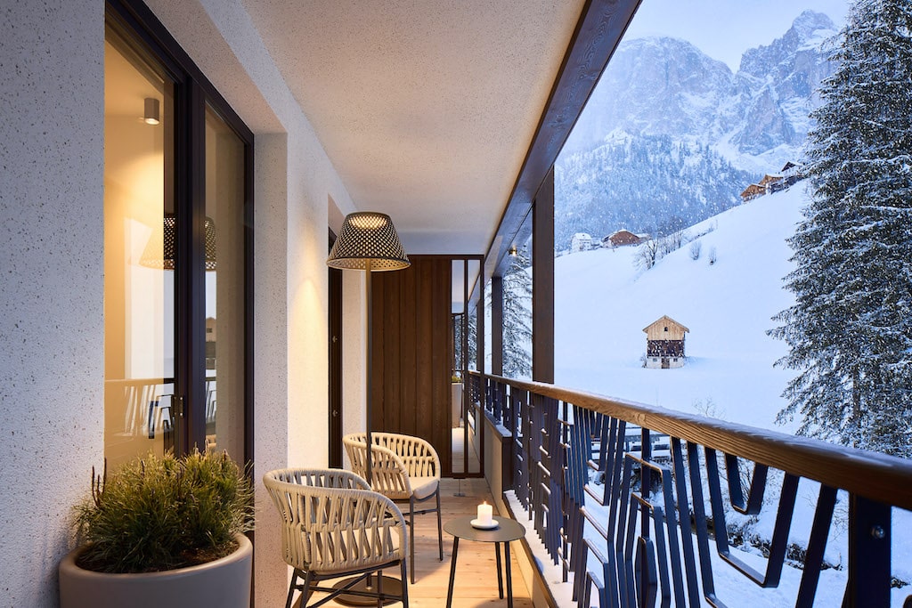 Movi Family Apart-Hotel per bambini in Val Badia, terrazzo con vista panoramica