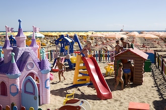 La spiaggia di Rimini per bambini: Miramare Beach