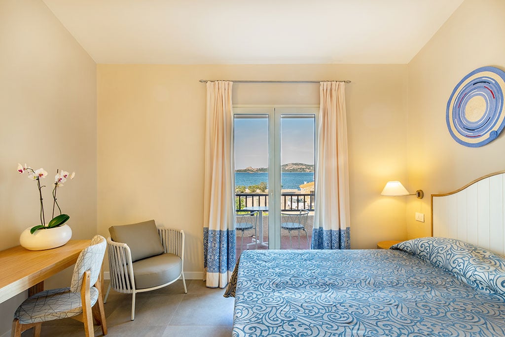 Blu Hotel Laconia Village per bambini in Gallura a Cannigione, camera vista mare