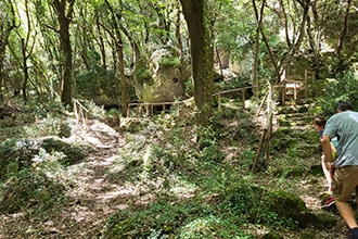 Parco Archeologico di Belverde, le grotte