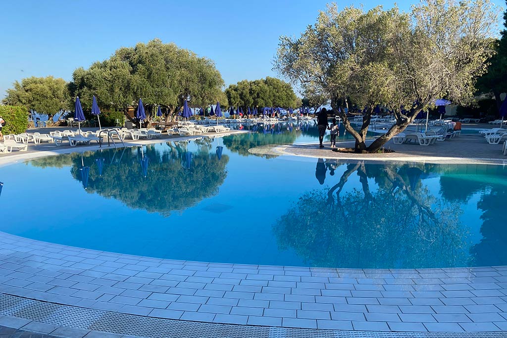 Club Esse Palmasera villaggio per bambini in Sardegna, piscina principale