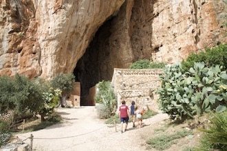 Ponte d'autunno in Sicilia: la Grotta Mangiapane