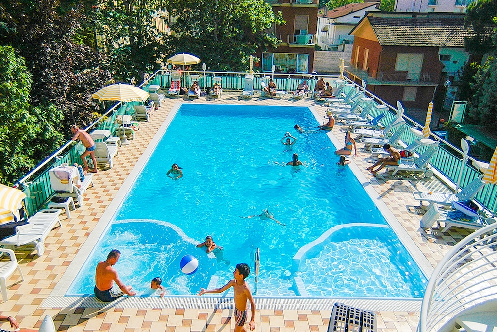 Hotel Santa Martina Cesenatico, piscina esterna