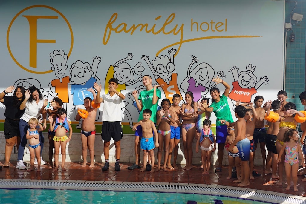 Ferretti Hotels Madison animazione piscina