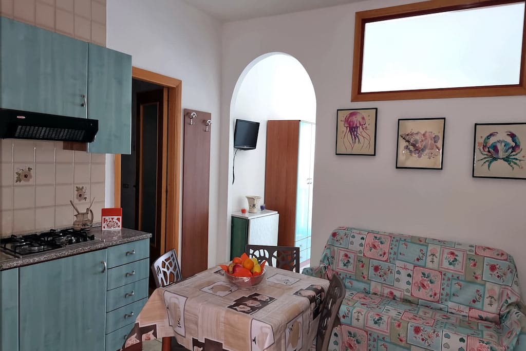 Appartamenti e Ville Zim a Rodi Garganico, appartamento monolocale, soggiorno e angolo cucina
