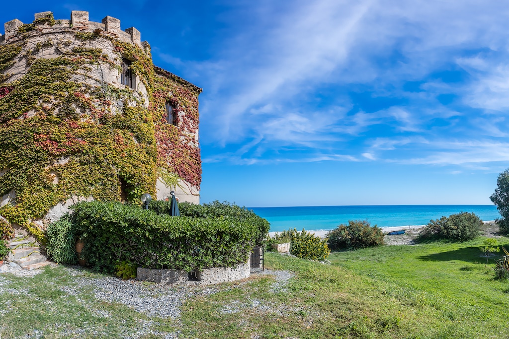 Torre Sant'Antonio, residence in Calabria Ionica, torre vista mare