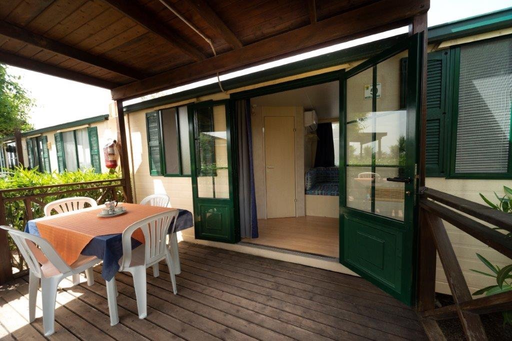 Diomedea Residence Village, villaggio sul mare in Molise a Campomarino Lido, bungalow casa mobile, patio
