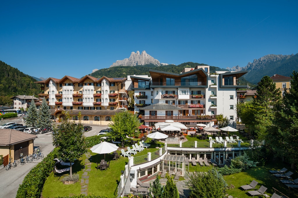 Brunet The Dolomites Resort hotel in Trentino a San Martino di Castrozza, esterno struttura