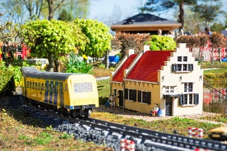 Billund, Legoland, tour danimarca genitori single con bambini, trenino